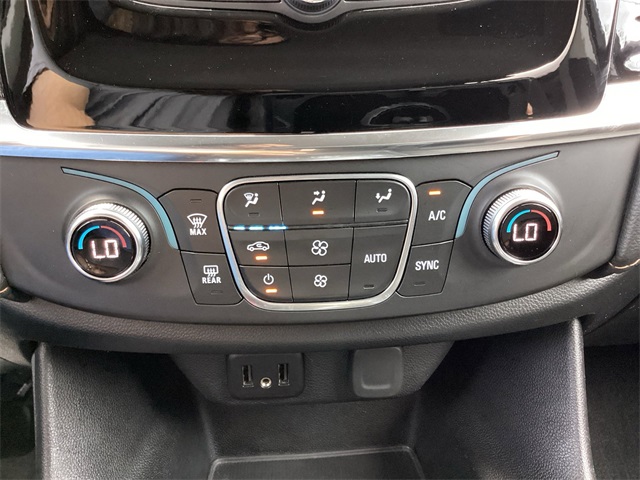 Used Car 2020 Chevrolet Traverse  Ls For Sale Under $20,000 In San Antonio, Texas