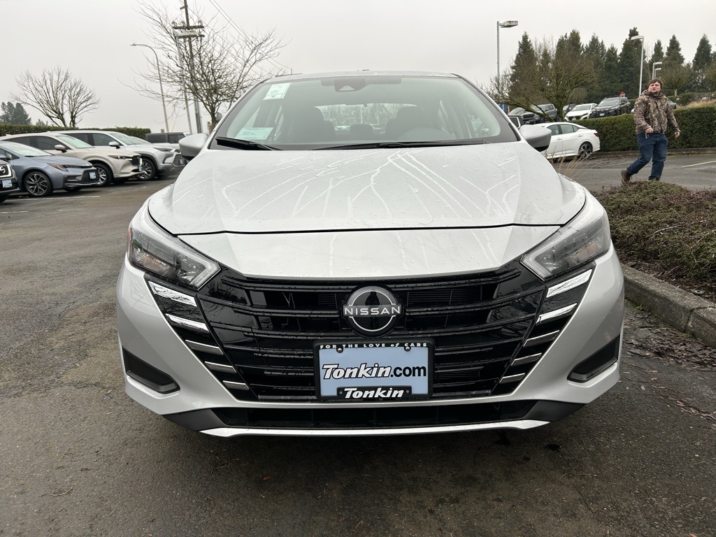 2025 Nissan Versa 1.6 SV photo 2