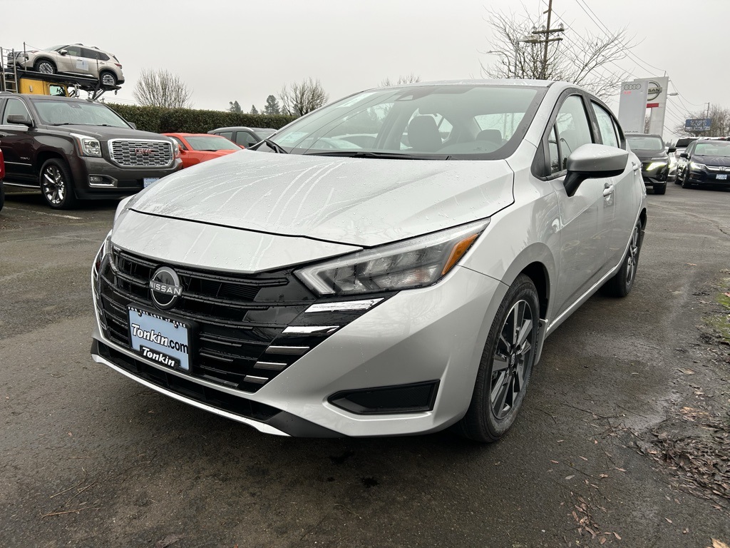 2025 Nissan Versa 1.6 SV photo 3
