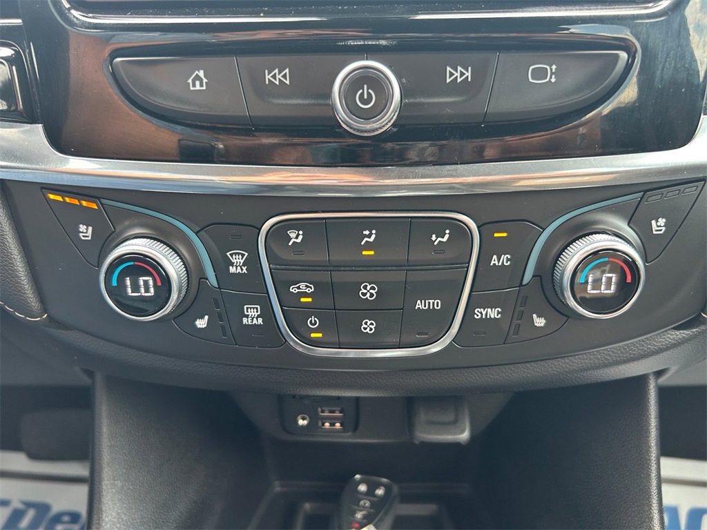 Used Car 2023 Chevrolet Traverse  Premier For Sale Under $40,000 In Floresville, Texas
