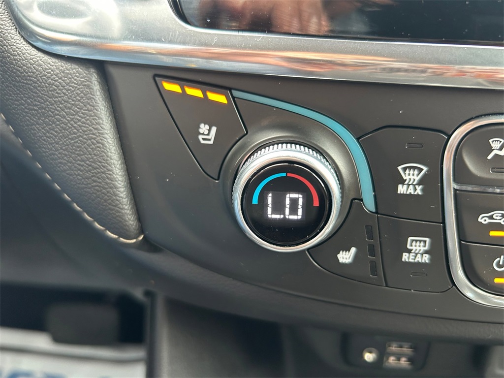Used Car 2023 Chevrolet Traverse  Premier For Sale Under $40,000 In Floresville, Texas