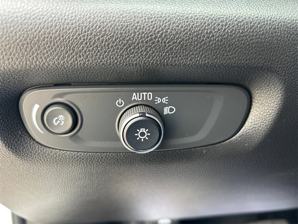 Used Car 2023 Chevrolet Traverse  Premier For Sale Under $40,000 In Floresville, Texas
