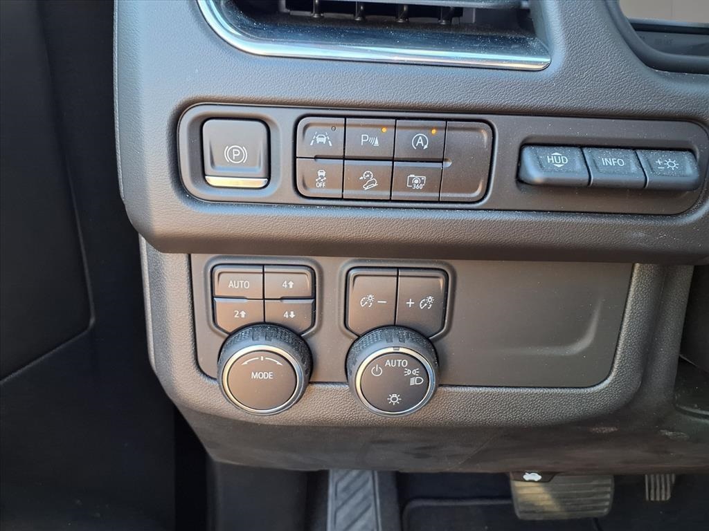 2023 Chevrolet Suburban High Country Black at Central Houston Nissan