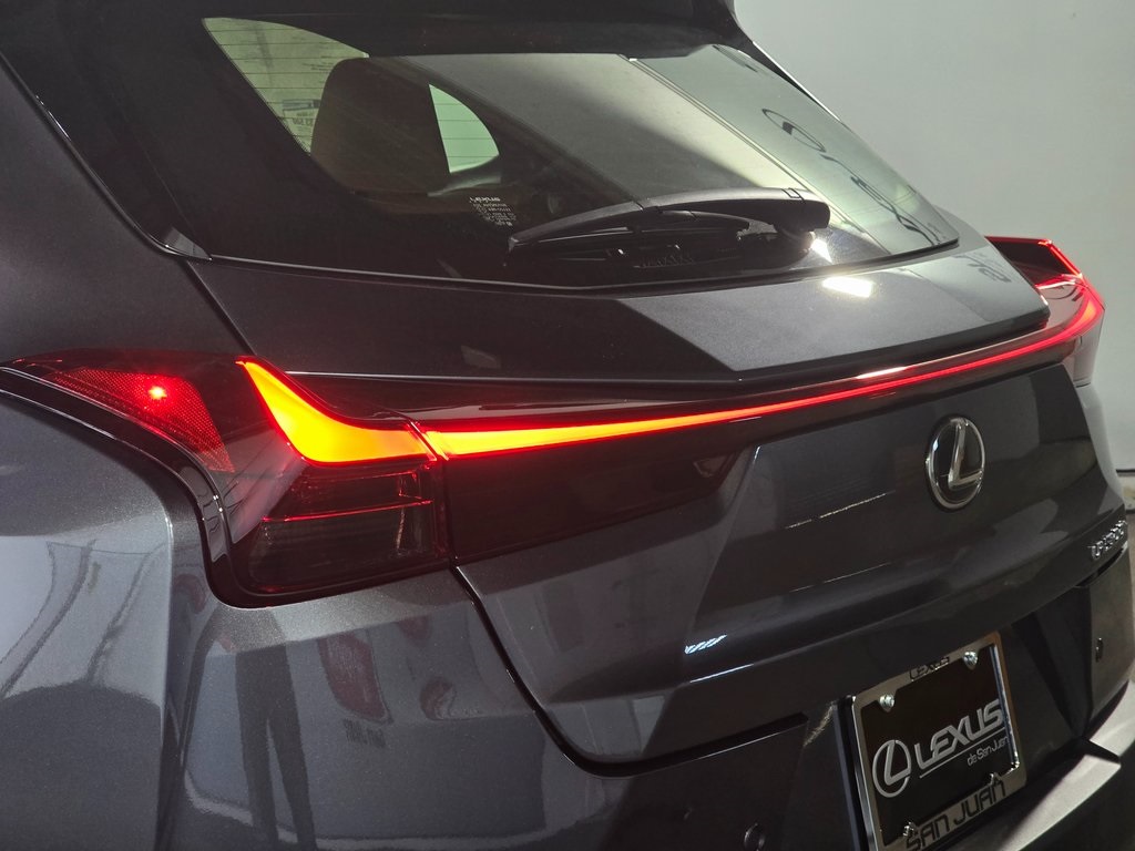 Thumbnail: 2025 Lexus UX - 10