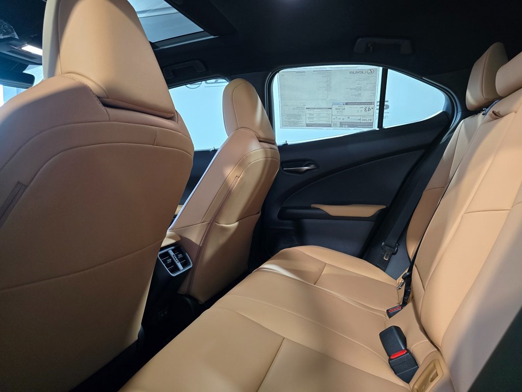 Thumbnail: 2025 Lexus UX - 27