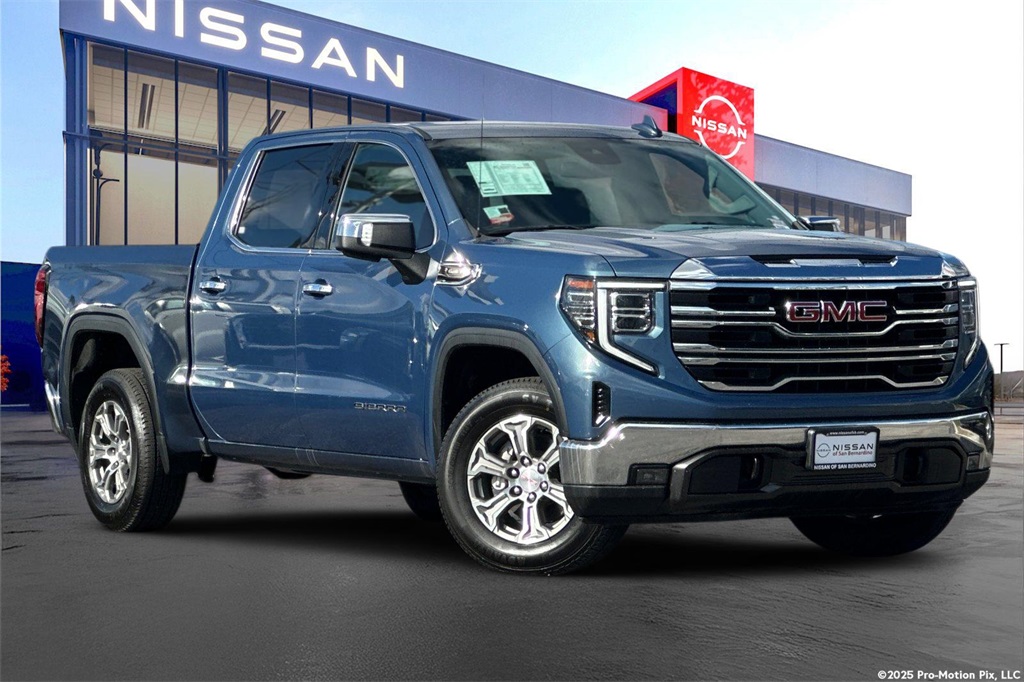 2024 GMC Sierra 1500 SLT's photo
