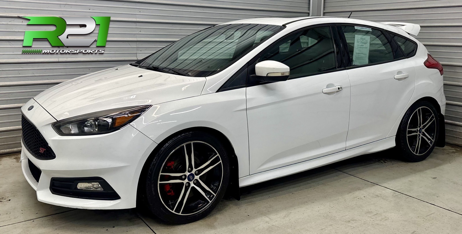 2018 Ford Focus ST's photo