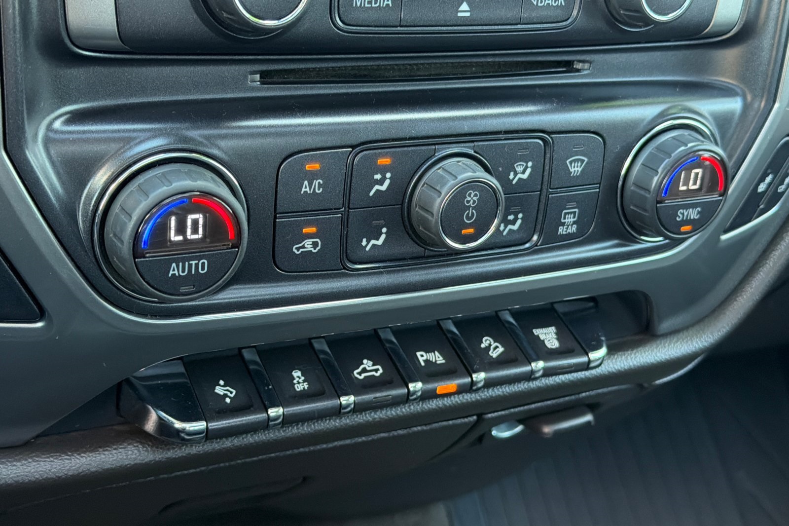 2015 Chevrolet Silverado 2500HD LTZ - Photo 21