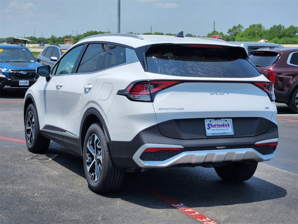2025 Kia Sportage EX - 3