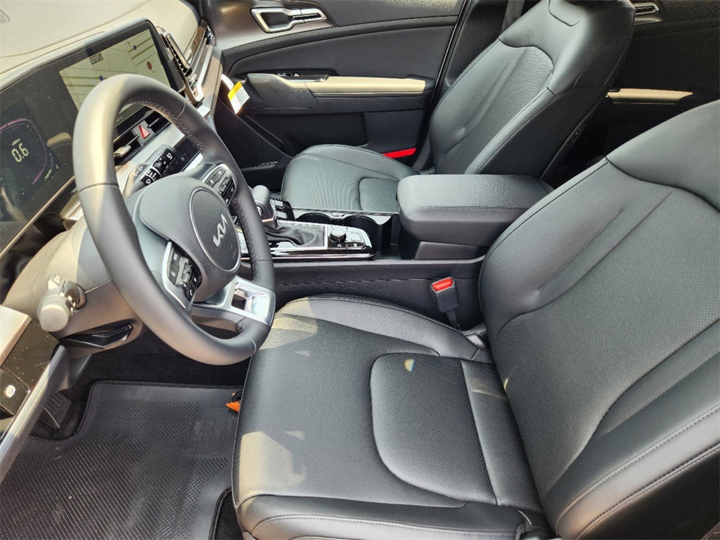 2025 Kia Sportage EX - 8