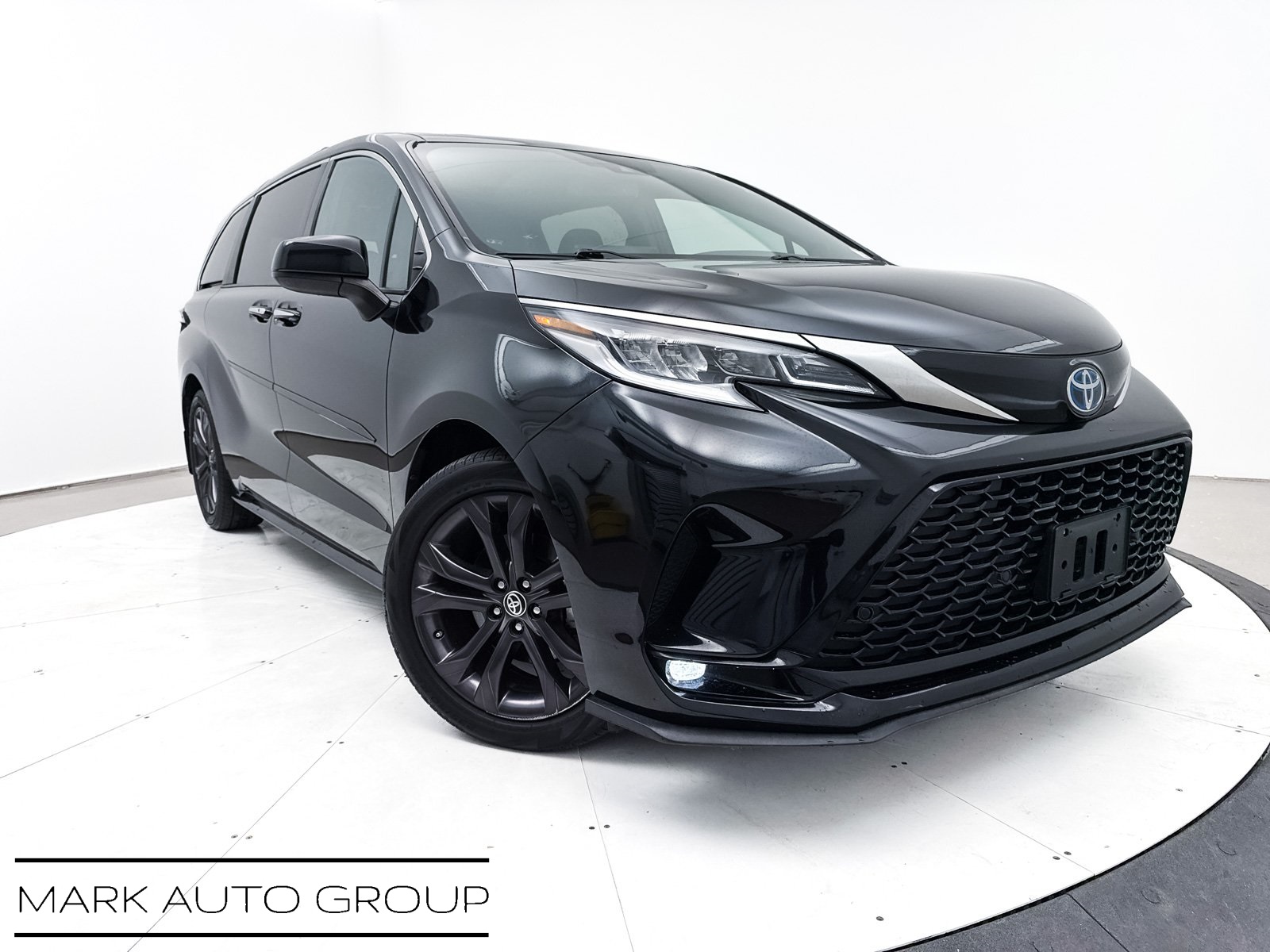 2022 Toyota Sienna XSE