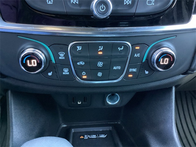 Used Car 2023 Chevrolet Traverse  Lt For Sale Under $30,000 In San Antonio, Texas