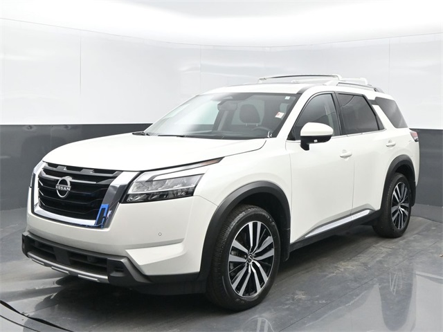 2024 Nissan Pathfinder Platinum FWD