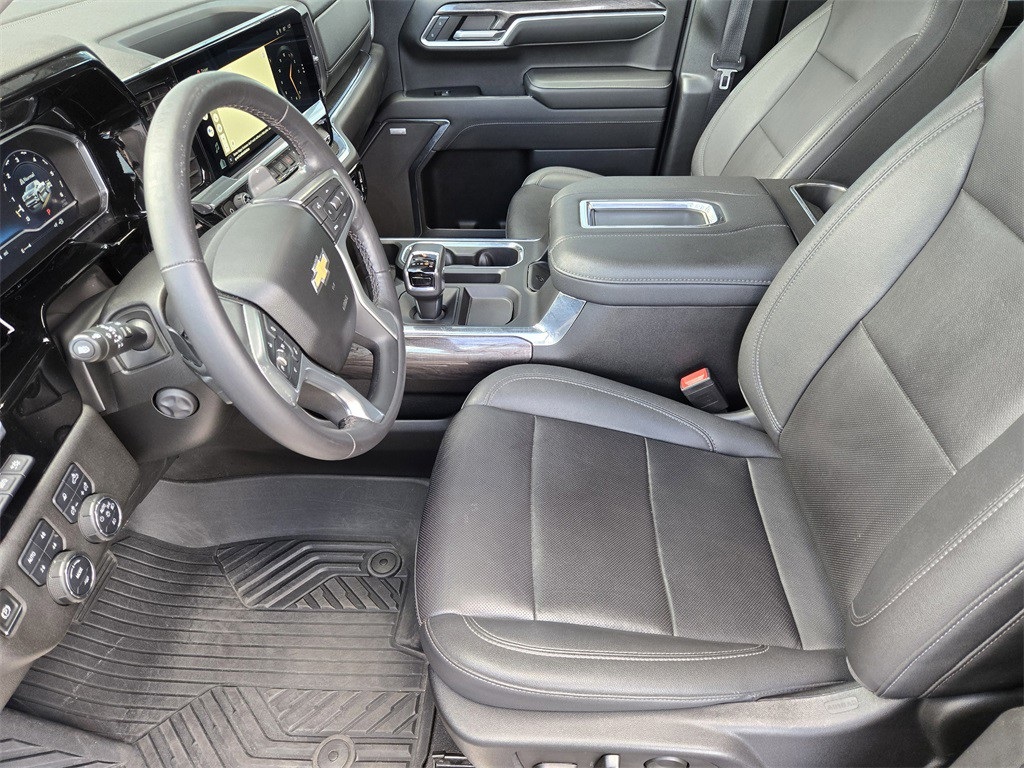 2022 Chevrolet Silverado 1500 LTZ - 11