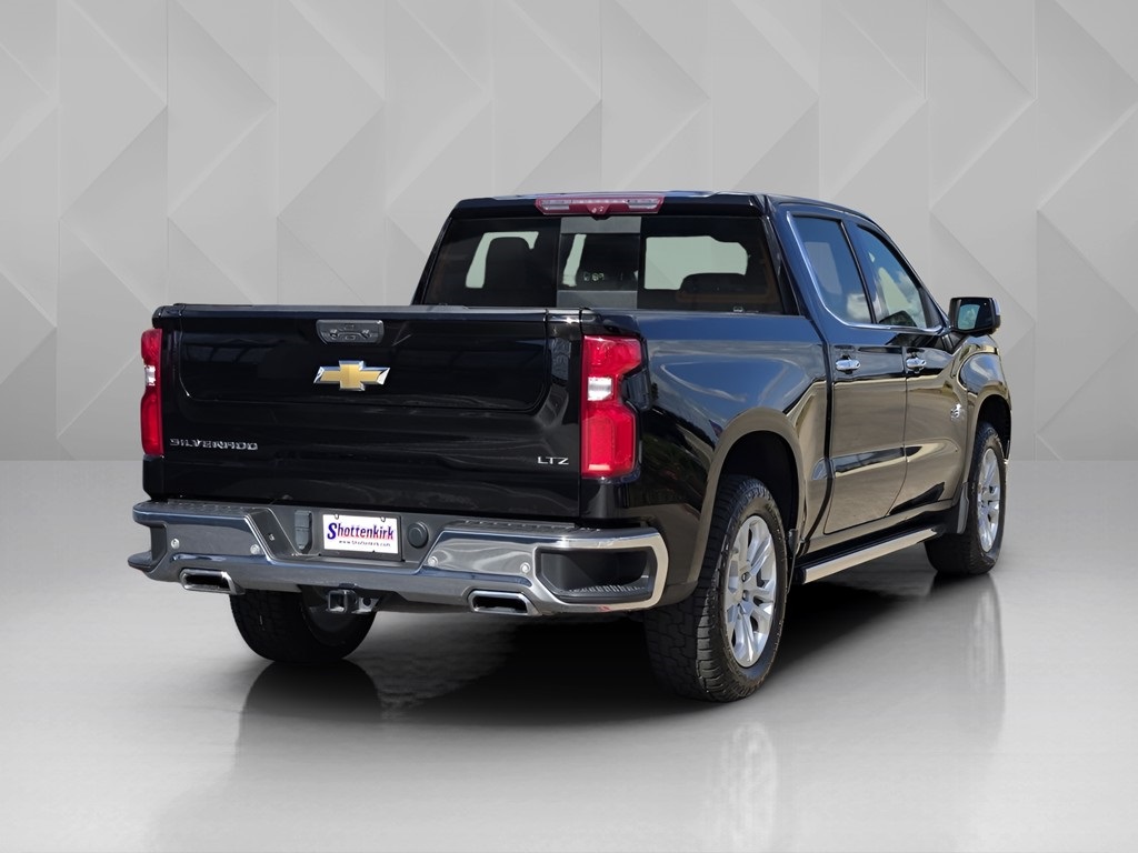2022 Chevrolet Silverado 1500 LTZ - 4