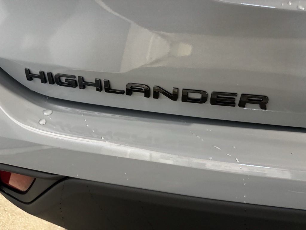 Thumbnail: 2025 Toyota Highlander - 24