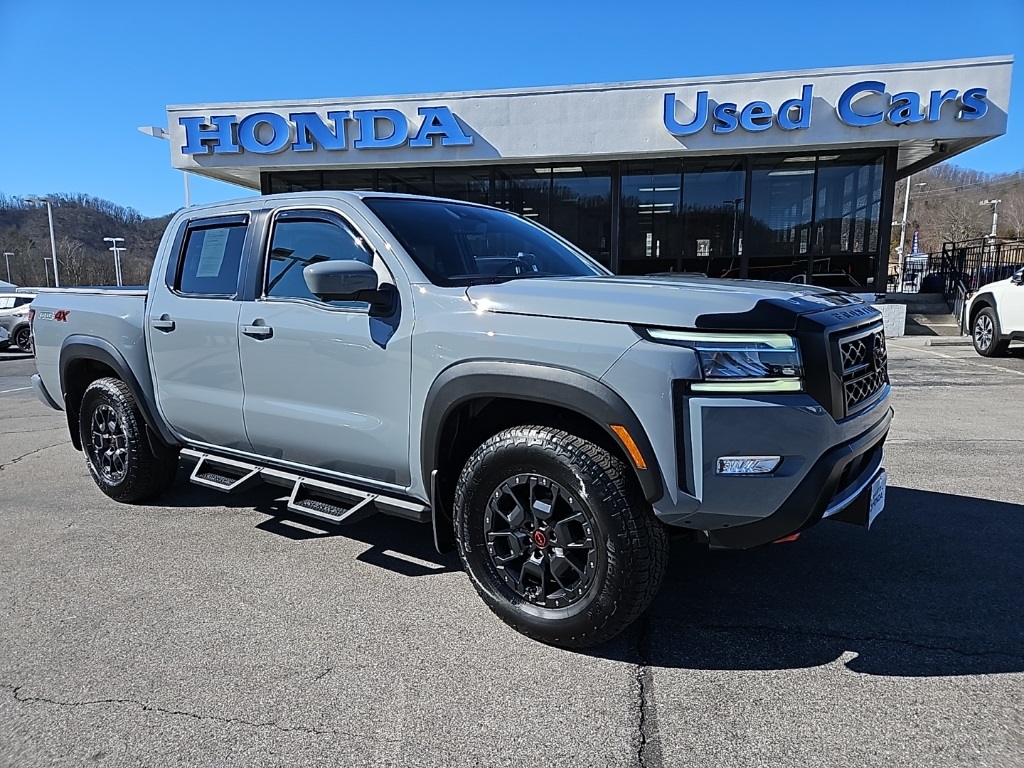 2023 Nissan Frontier PRO-4X Crew Cab 4WD