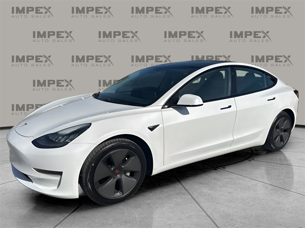 2021 Tesla Model 3 Standard Range Plus's photo