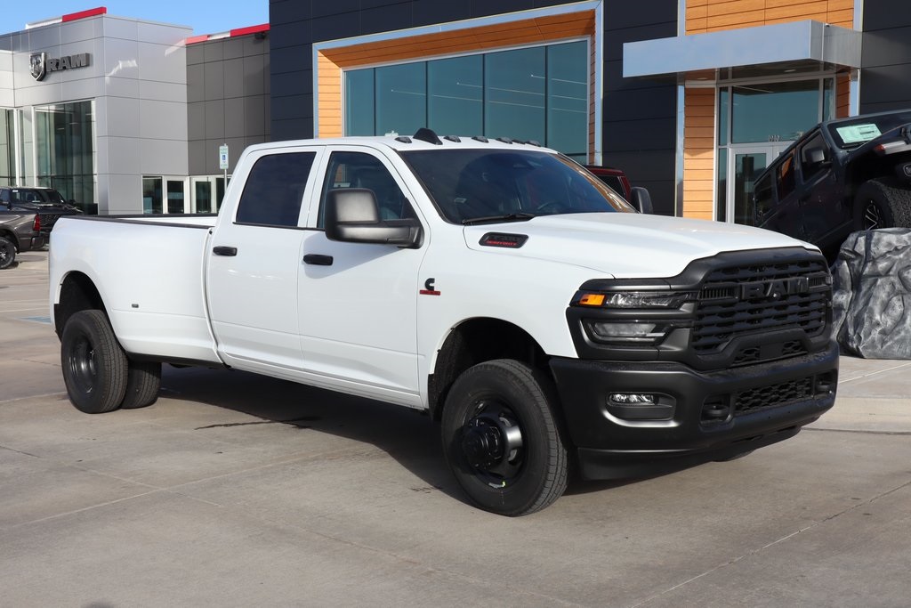 2026 RAM 3500 Tradesman Crew Cab LB DRW 4WD