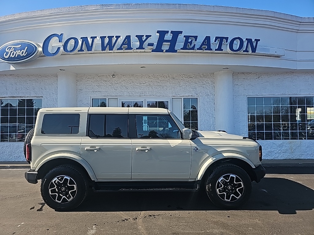 2025 Ford Bronco Outer Banks 4-Door 4WD