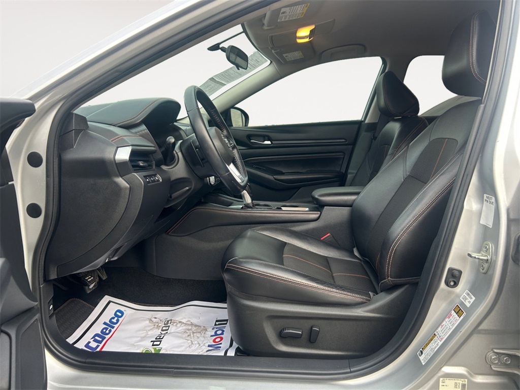 Used Car 2019 Nissan Altima  2.5 Sr For Sale Under $20,000 In Floresville, Texas