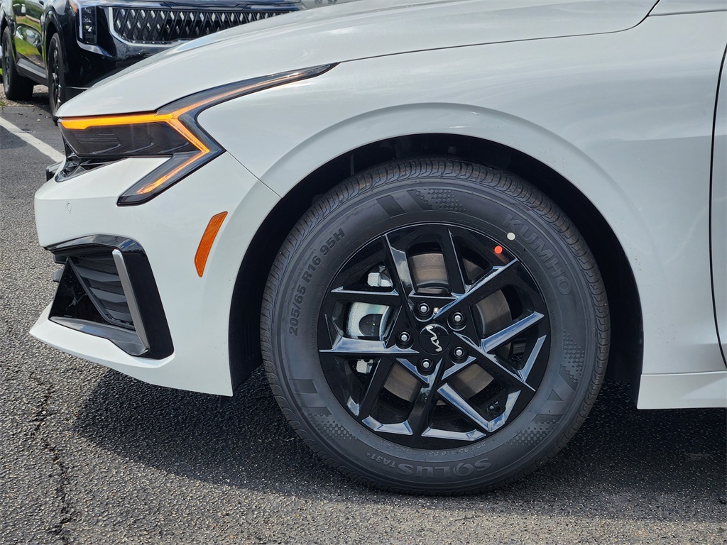 2026 Kia K5 LXS - 4