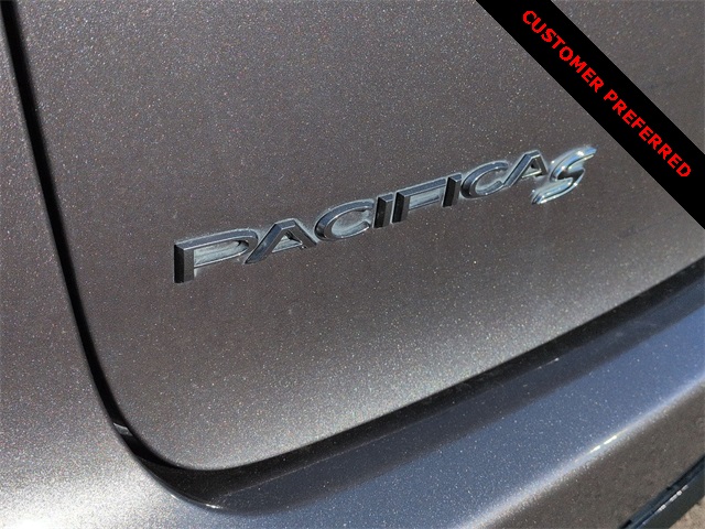 2020 Chrysler Pacifica Limited for sale at PATRIOT CHEVROLET OF LIMERICK