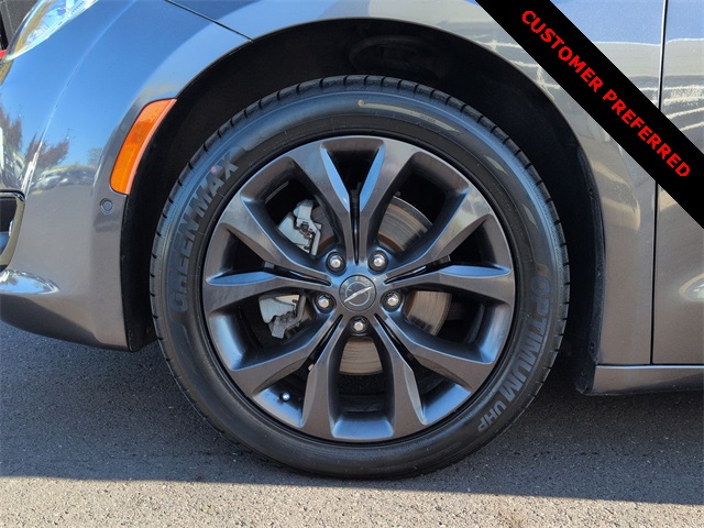 2020 Chrysler Pacifica Limited for sale at PATRIOT CHEVROLET OF LIMERICK