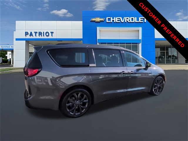 2020 Chrysler Pacifica Limited for sale at PATRIOT CHEVROLET OF LIMERICK