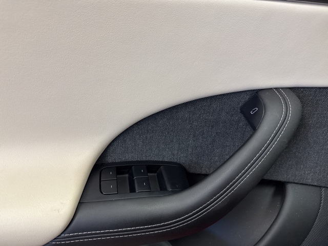 2021 Tesla Model S Long Range photo 18