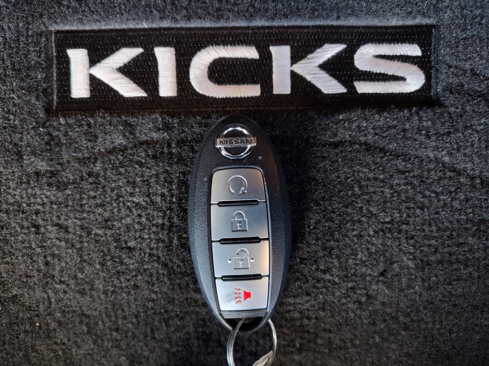 Used Car 2020 Nissan Kicks  Sr For Sale Under $20,000 In San Antonio, Texas