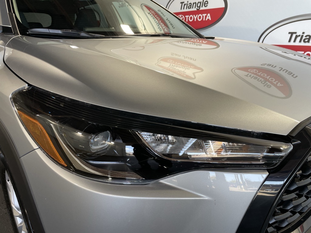 Thumbnail: 2025 Toyota Corolla Cross - 10