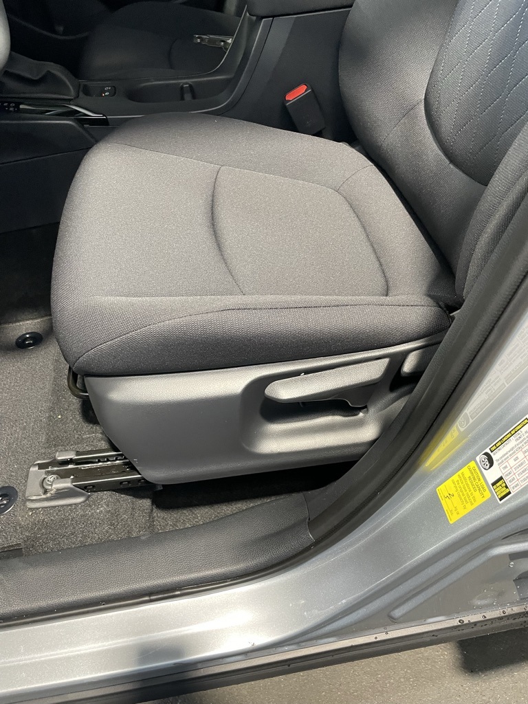 Thumbnail: 2025 Toyota Corolla Cross - 31