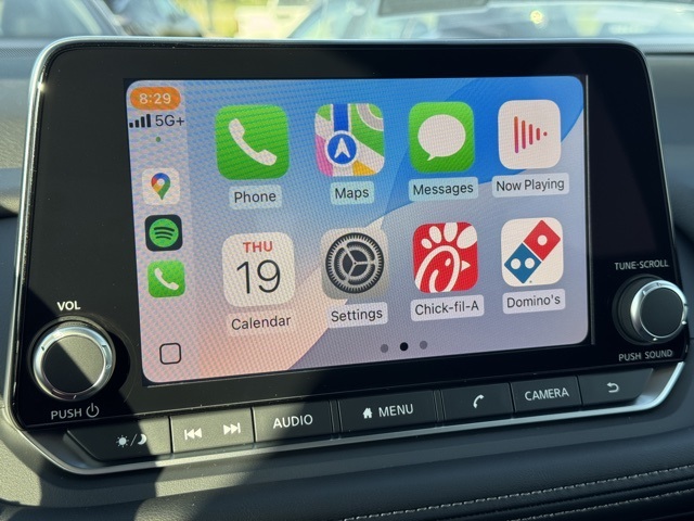 2025 Nissan Sentra SV photo 4