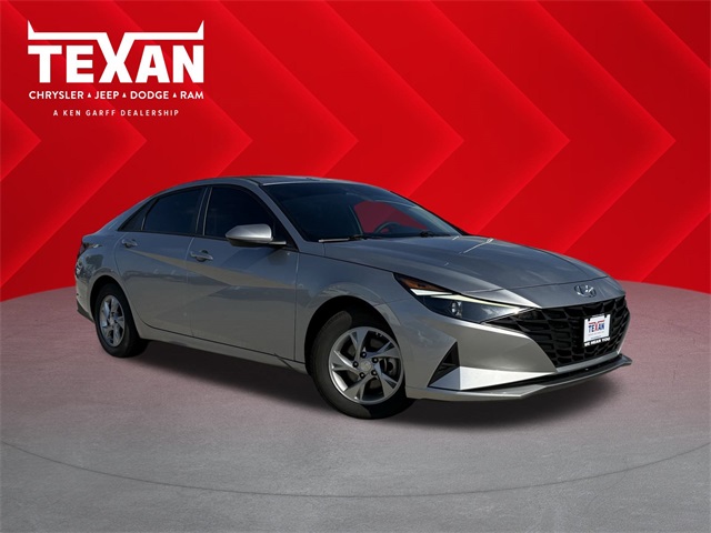 2023 Hyundai Elantra SE Silver at Keating Nissan