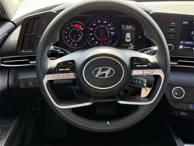 2023 Hyundai Elantra SE Silver at Keating Nissan