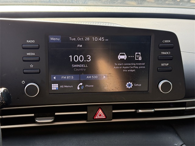 2023 Hyundai Elantra SE Silver at Keating Nissan