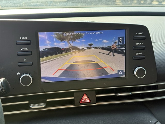 2023 Hyundai Elantra SE Silver at Keating Nissan