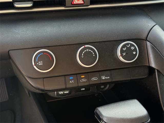 2023 Hyundai Elantra SE Silver at Keating Nissan