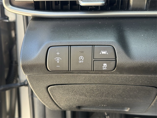 2023 Hyundai Elantra SE Silver at Keating Nissan