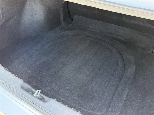 2023 Hyundai Elantra SE Silver at Keating Nissan