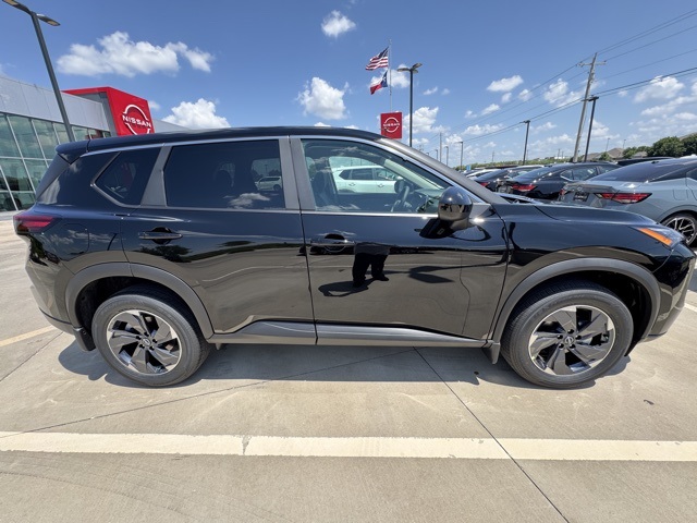 2026 Nissan Rogue SV photo 6