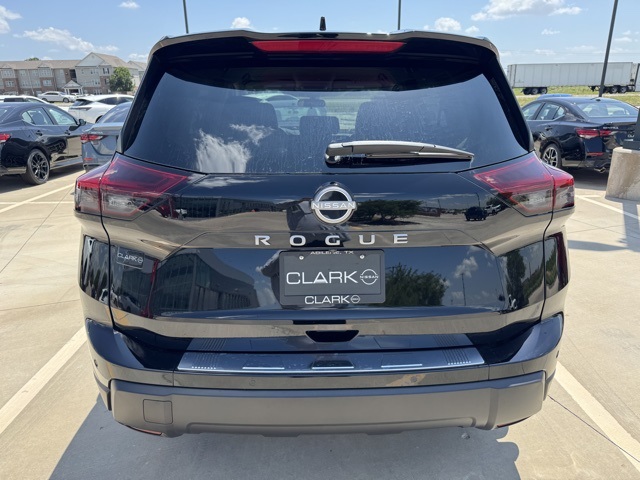 2026 Nissan Rogue SV photo 8