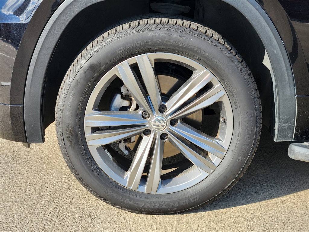 2019 Volkswagen Atlas 3.6L V6 SEL R-Line Black at Bayway Cadillac of The Woodlands