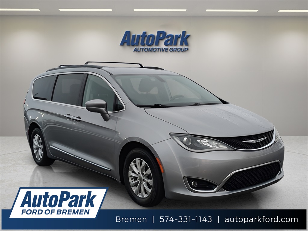 2017 Chrysler Pacifica Touring L FWD