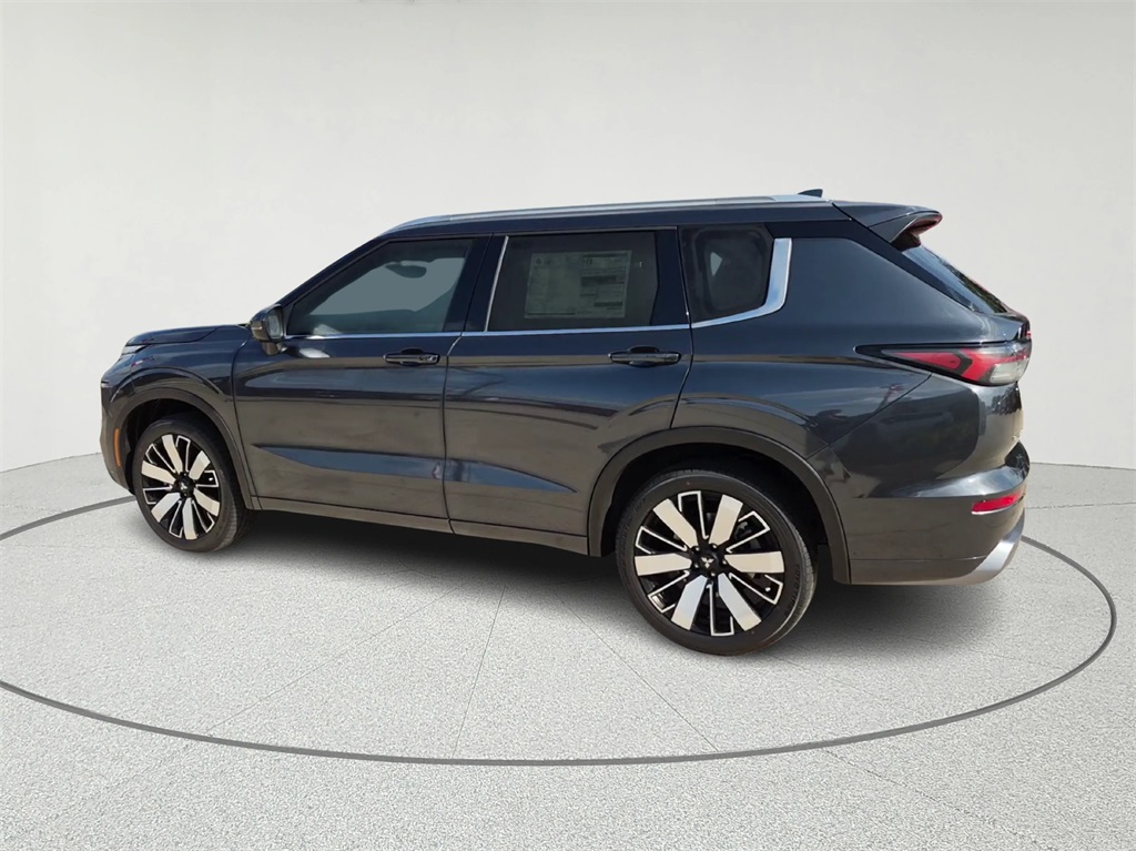 2025 Mitsubishi Outlander SEL - 7