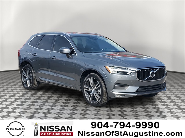 2020 Volvo XC60 Momentum's photo