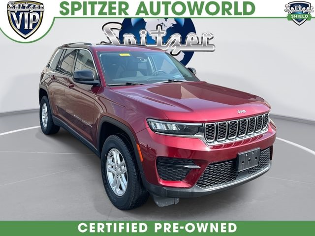 Velvet Red Pearlcoat 2023 Jeep Grand Cherokee Laredo 4WD SUV / Crossover Four-Wheel Drive 8-Speed Automatic