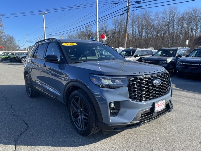 2025 Ford Explorer ST AWD