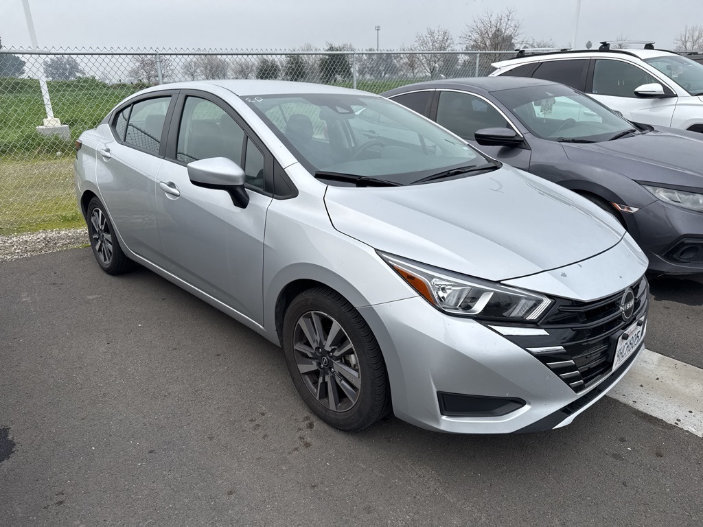 2023 Nissan Versa SV FWD